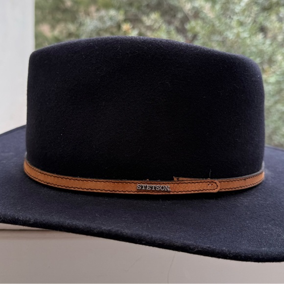 Stetson Black Hat with Brown Band - Picture 2 of 4